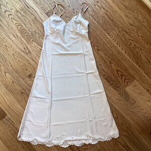 NWT VTG Eve Stillman Pink Slip Nightgown Embroidered Floral Scallop Trim SIZE 36